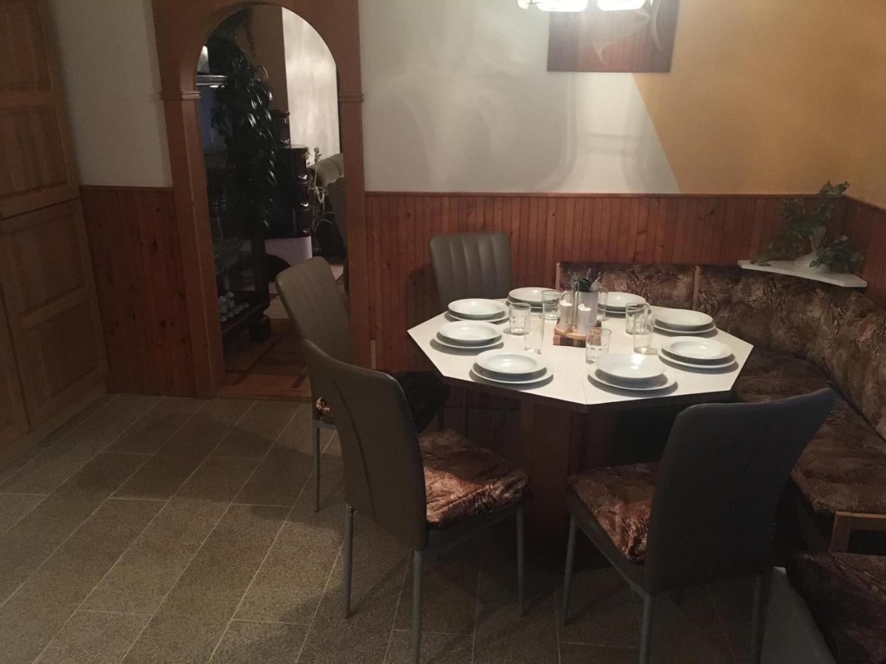 Apartman Olesnik Appartamento Esterno foto
