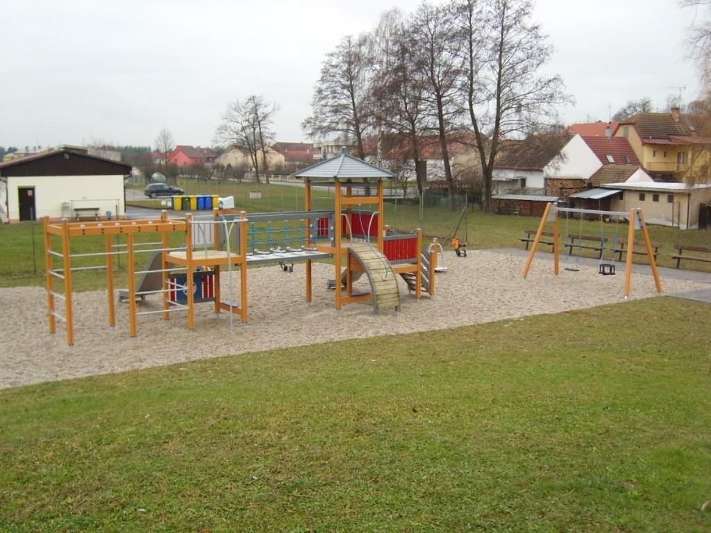 Apartman Olesnik Appartamento Esterno foto
