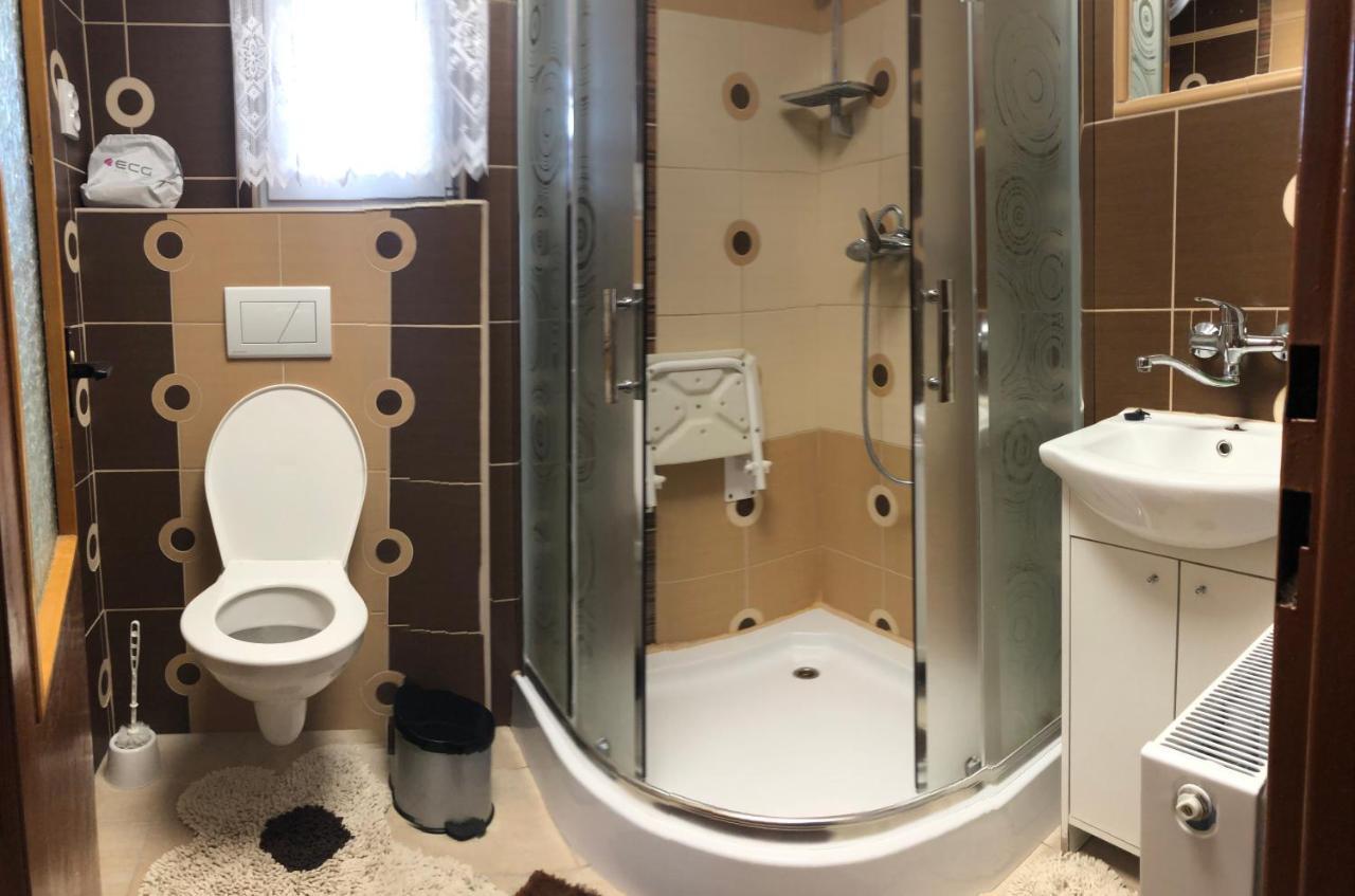 Apartman Olesnik Appartamento Esterno foto
