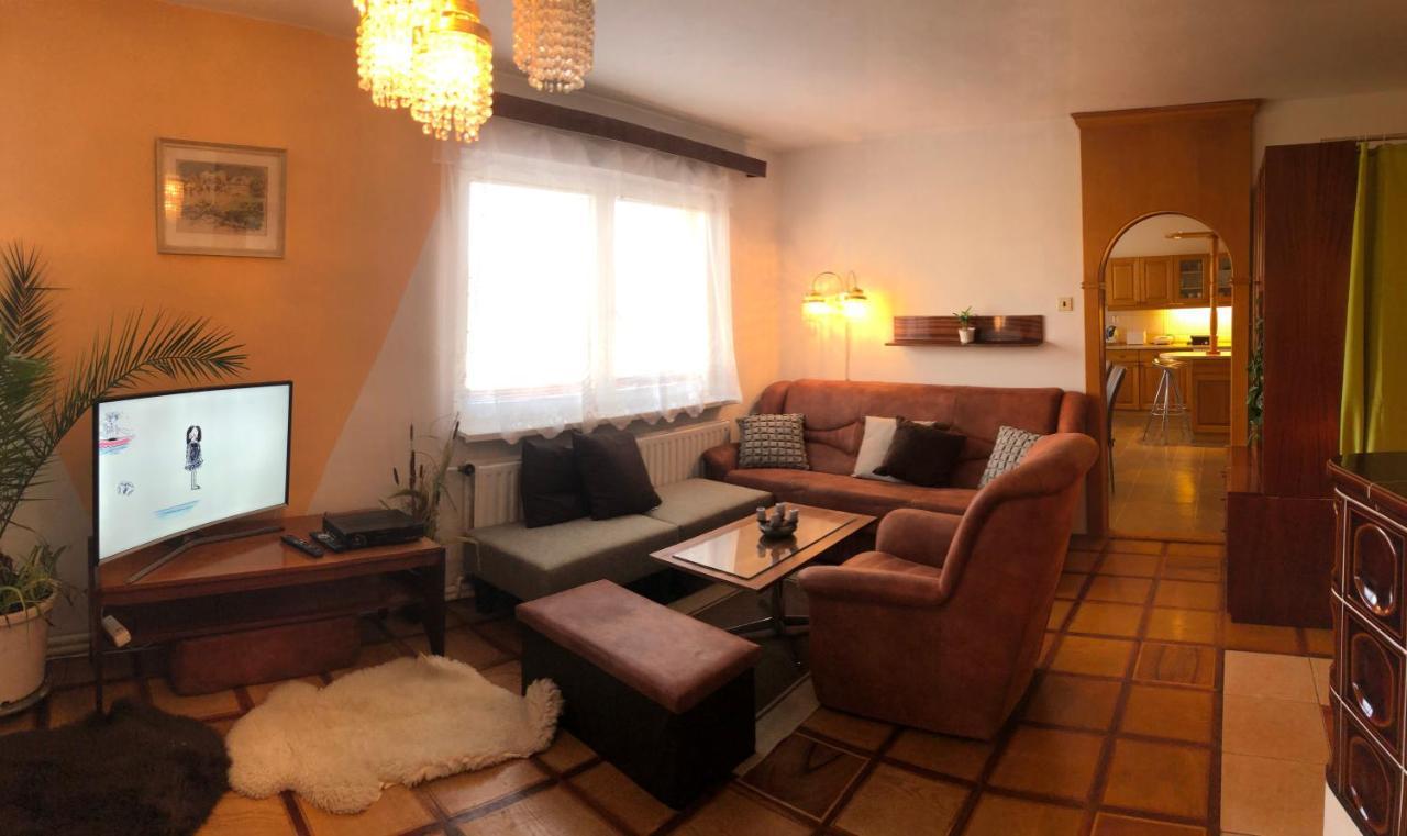Apartman Olesnik Appartamento Esterno foto